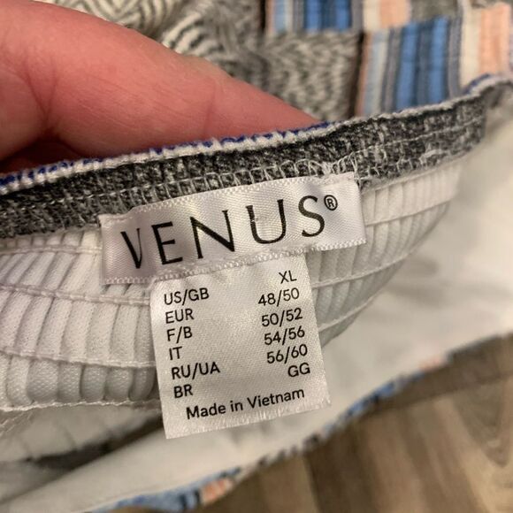 Venus Jumpsuit Size XL Leg Slits Pockets Boho Tie Neck Smocked waist - Picture 5 of 6